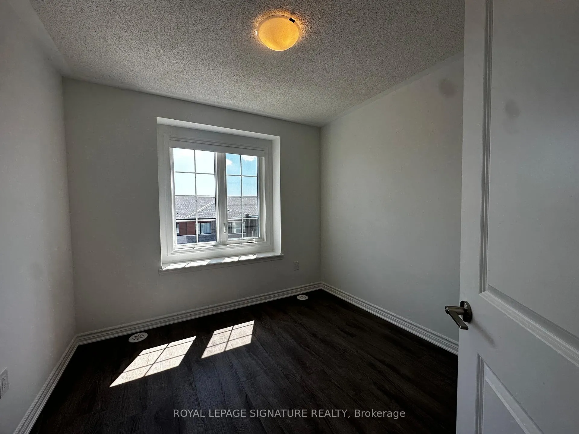 Photo 14 of Unit 7, 1259 Lily Crescent, Milton, Walker — HOMEH
