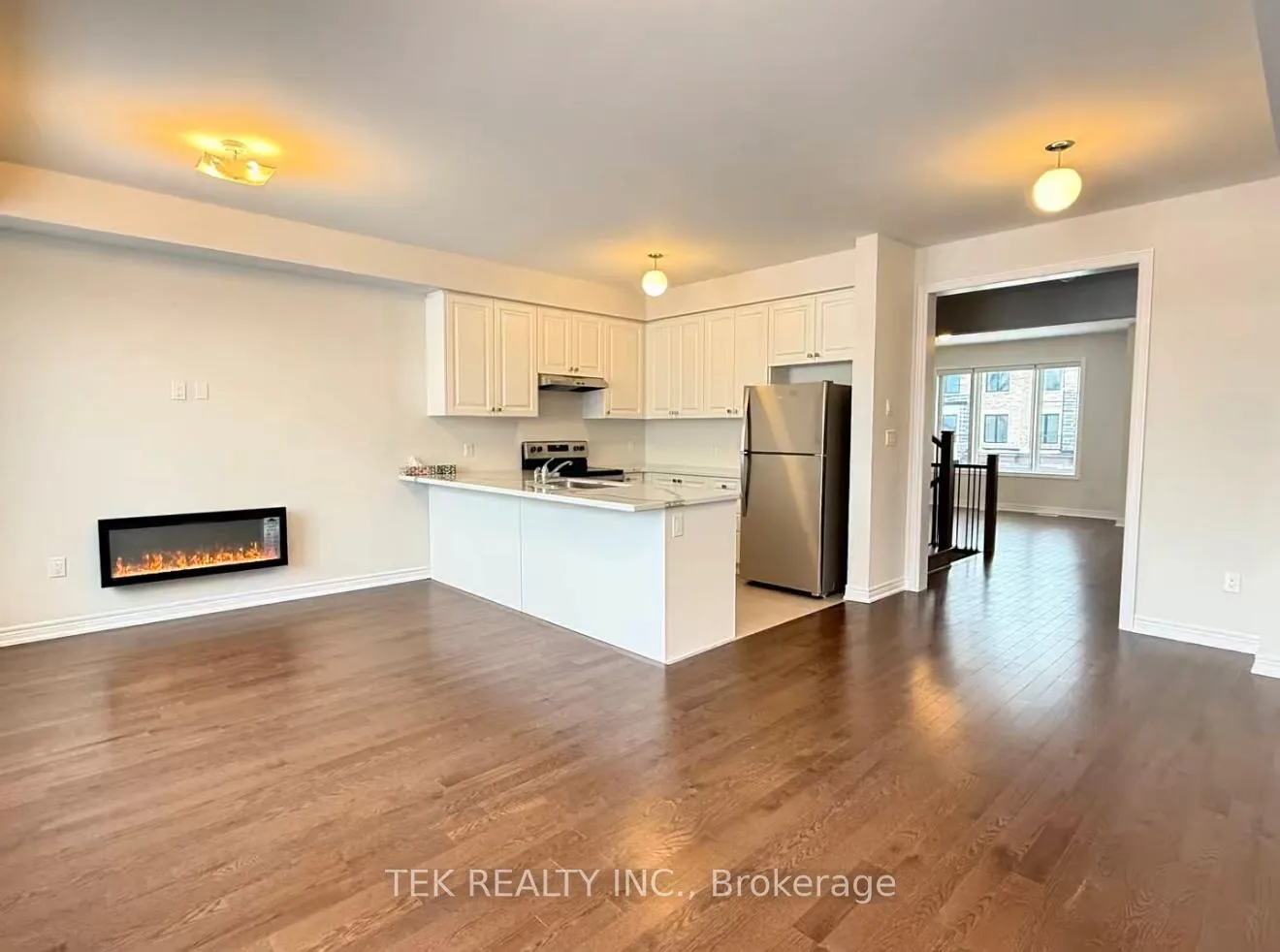 Photo 7 of 148 Vine Cliff Boulevard, Markham, Victoria Manor-Jennings Gate — HOMEH