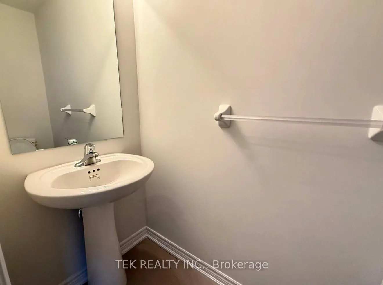 Photo 12 of 148 Vine Cliff Boulevard, Markham, Victoria Manor-Jennings Gate — HOMEH