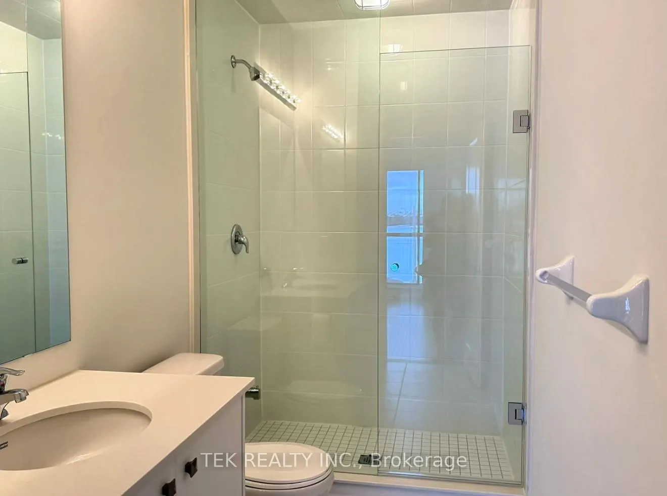Photo 15 of 148 Vine Cliff Boulevard, Markham, Victoria Manor-Jennings Gate — HOMEH