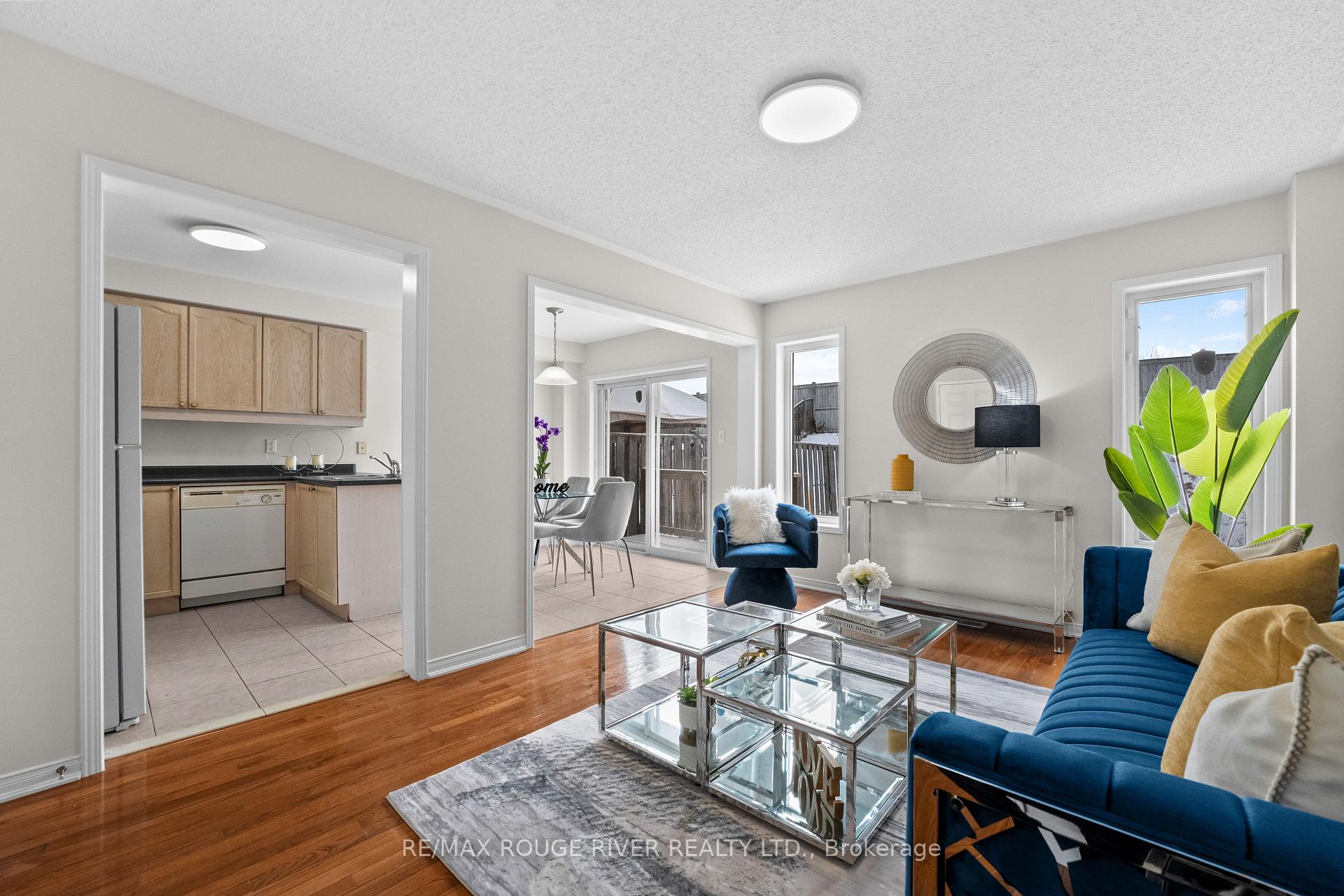 Photo 9 of 26 Carpendale Crescent, Ajax, Northeast Ajax — HOMEH