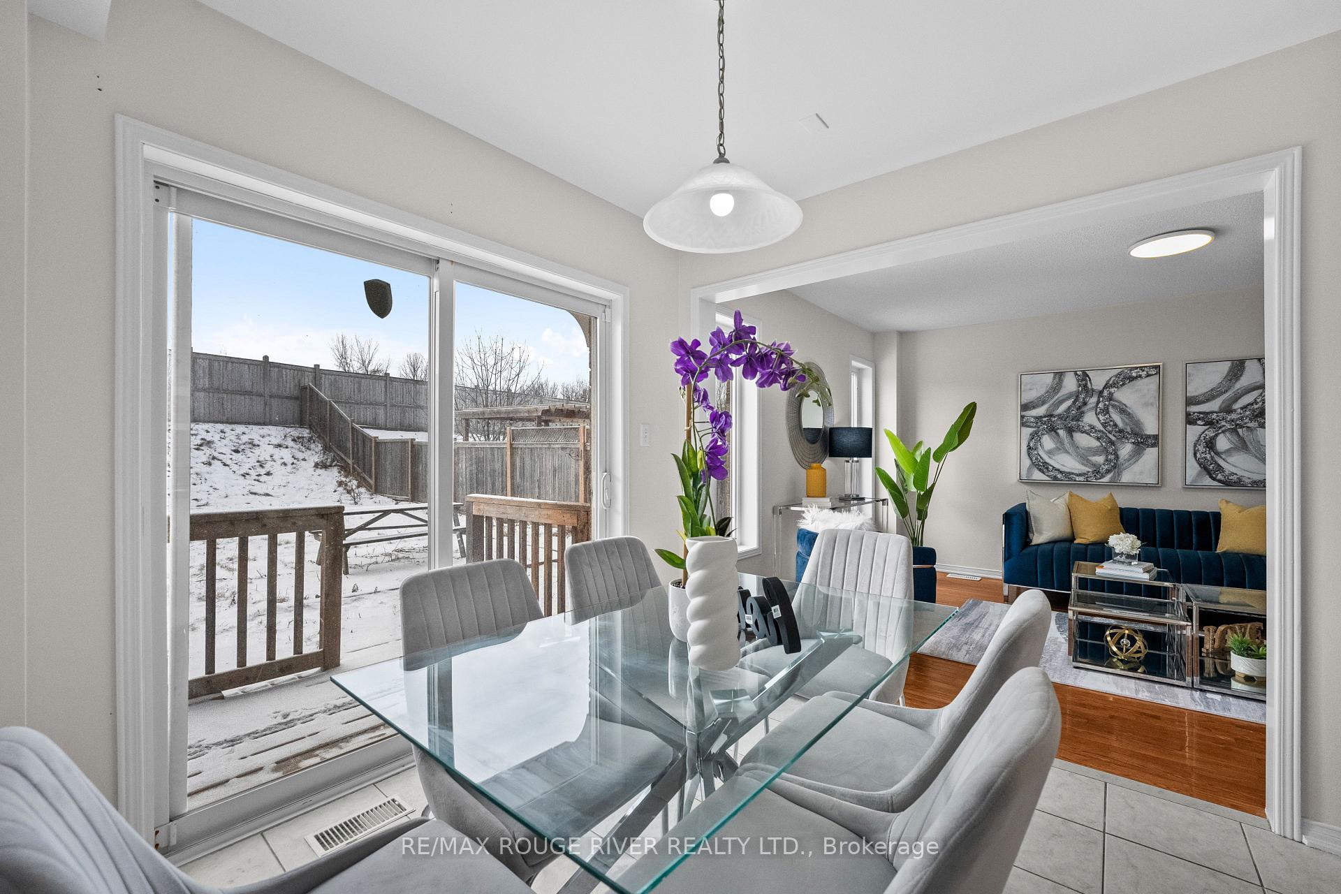Photo 10 of 26 Carpendale Crescent, Ajax, Northeast Ajax — HOMEH