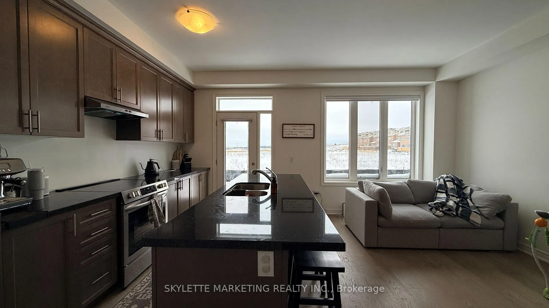 Photo 6 of 83 Picardy Drive, Hamilton, Stoney Creek Mountain — HOMEH