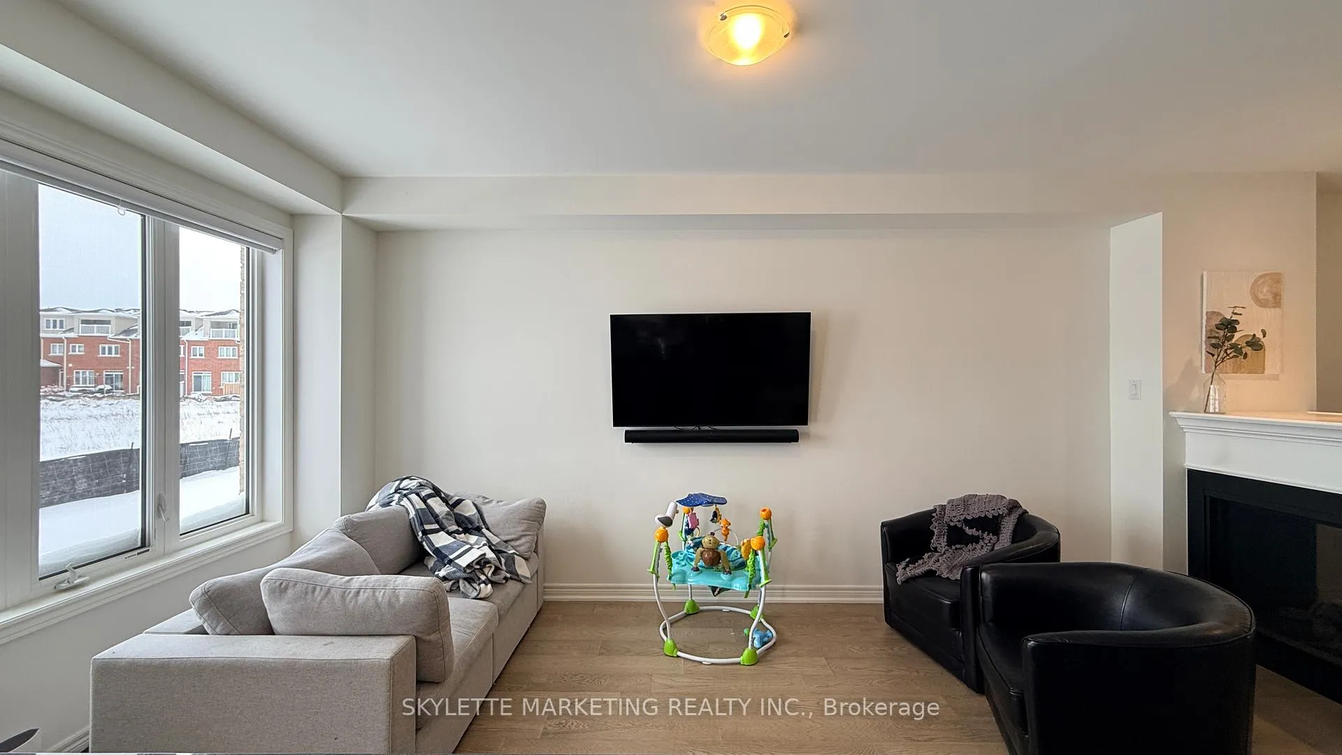 Photo 8 of 83 Picardy Drive, Hamilton, Stoney Creek Mountain — HOMEH