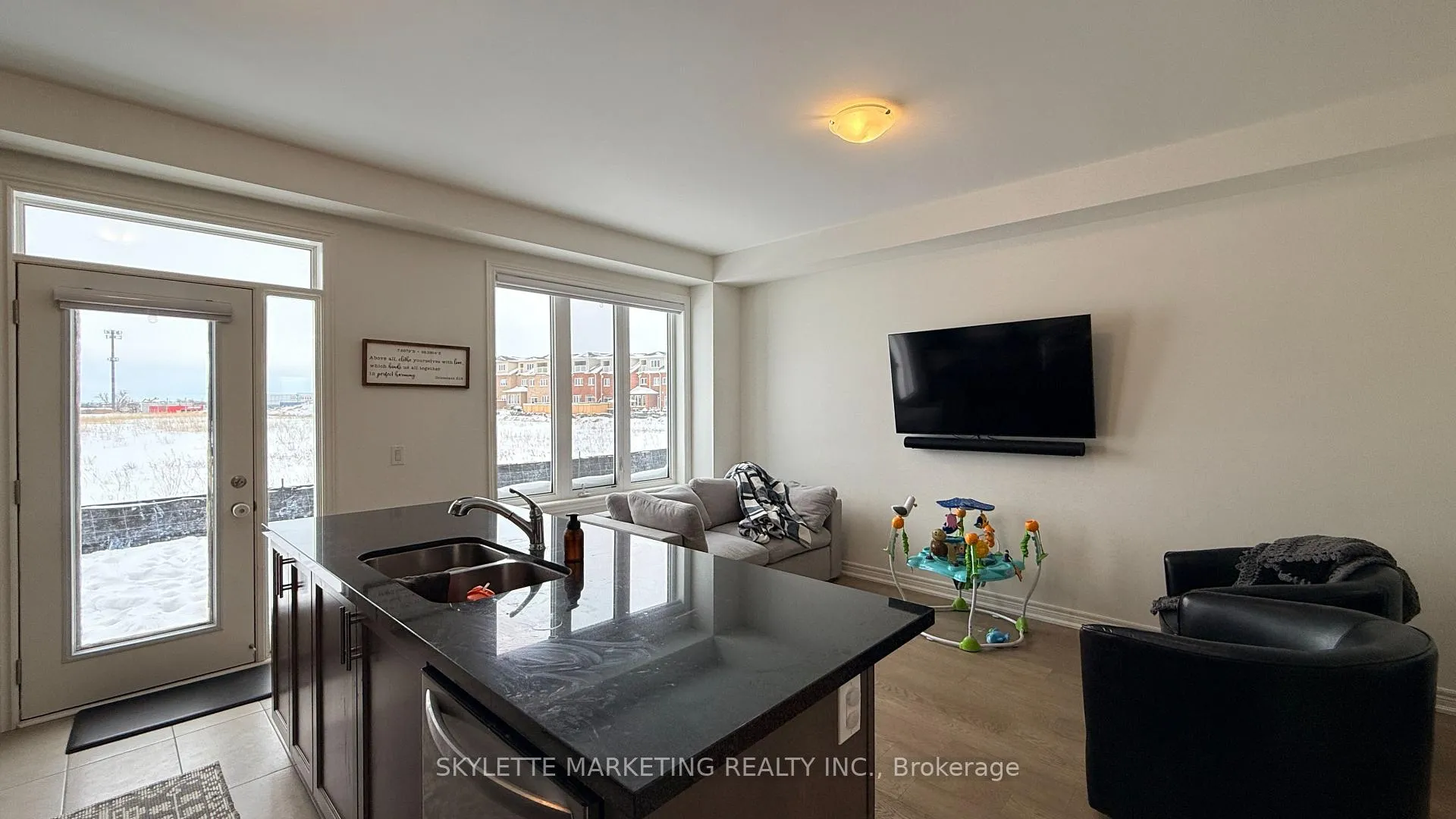 Photo 13 of 83 Picardy Drive, Hamilton, Stoney Creek Mountain — HOMEH