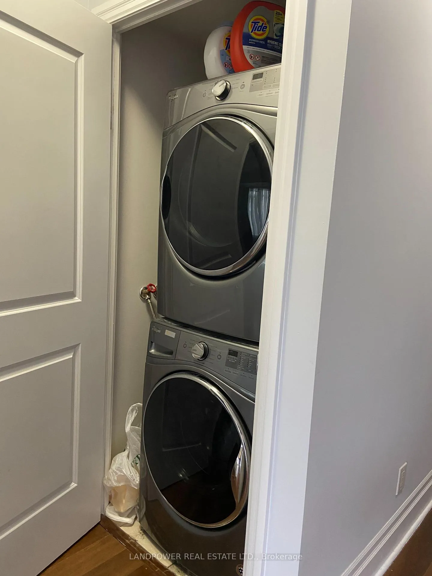 Photo 9 of Unit 801, 151 Upper Duke Crescent, Markham, Unionville — HOMEH