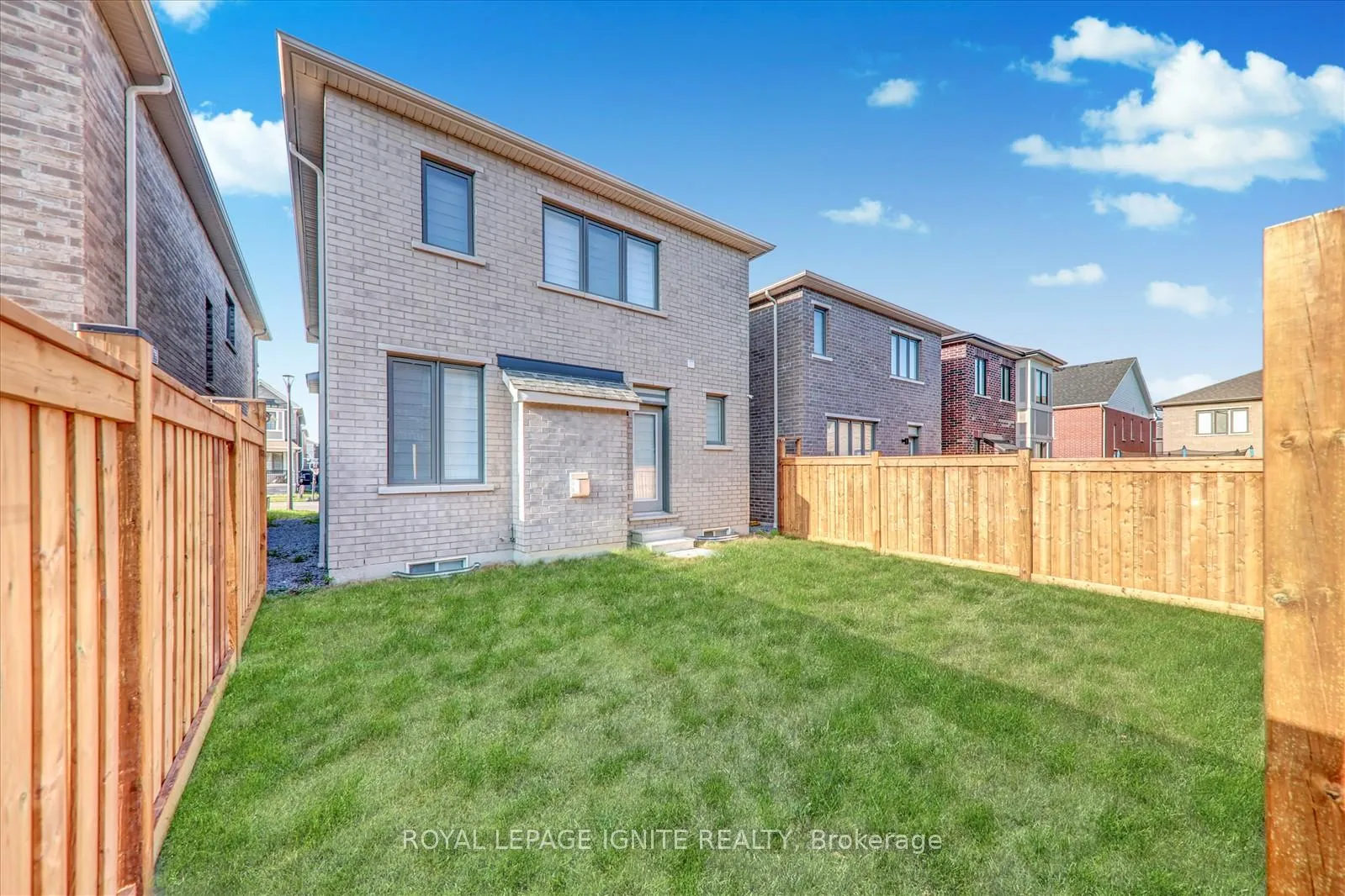 Photo 39 of 1405 Longspur Trail, Pickering, Rural Pickering — HOMEH