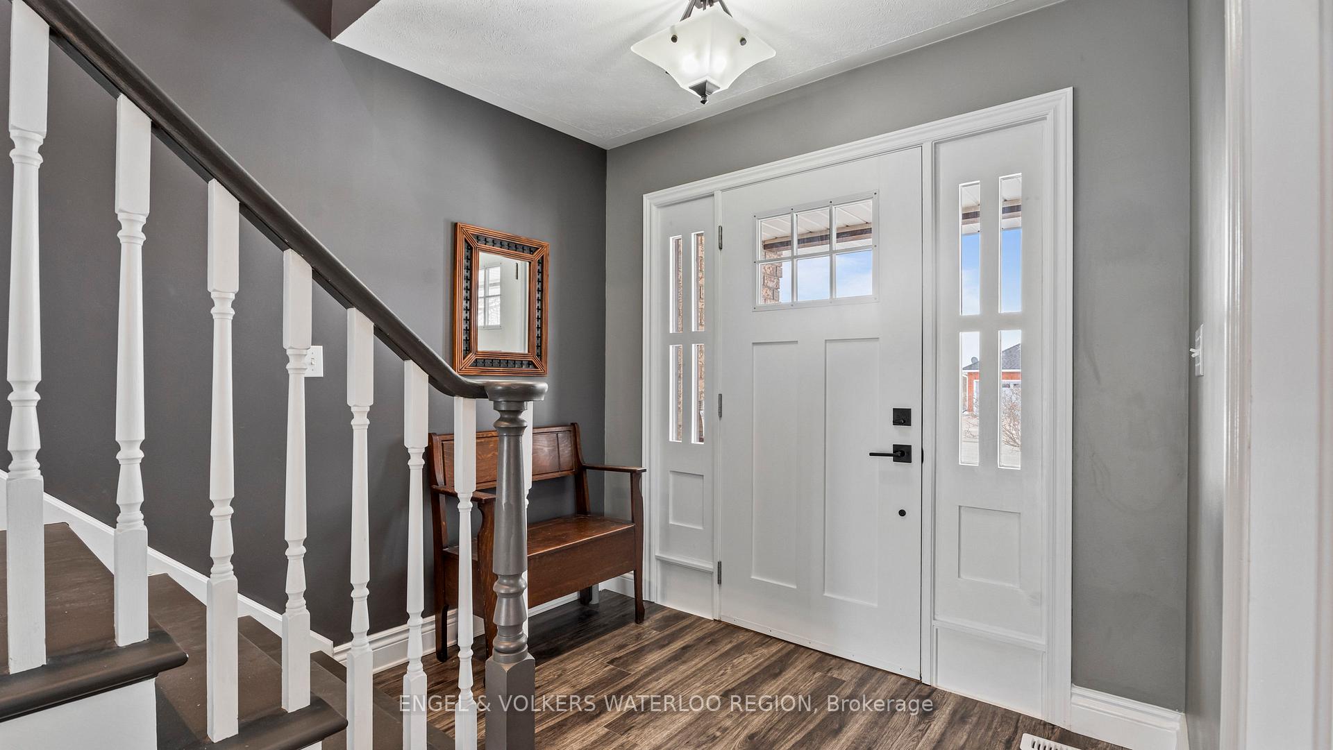 Photo 6 of 37 Russell Crescent, Brant, South Dumfries — HOMEH
