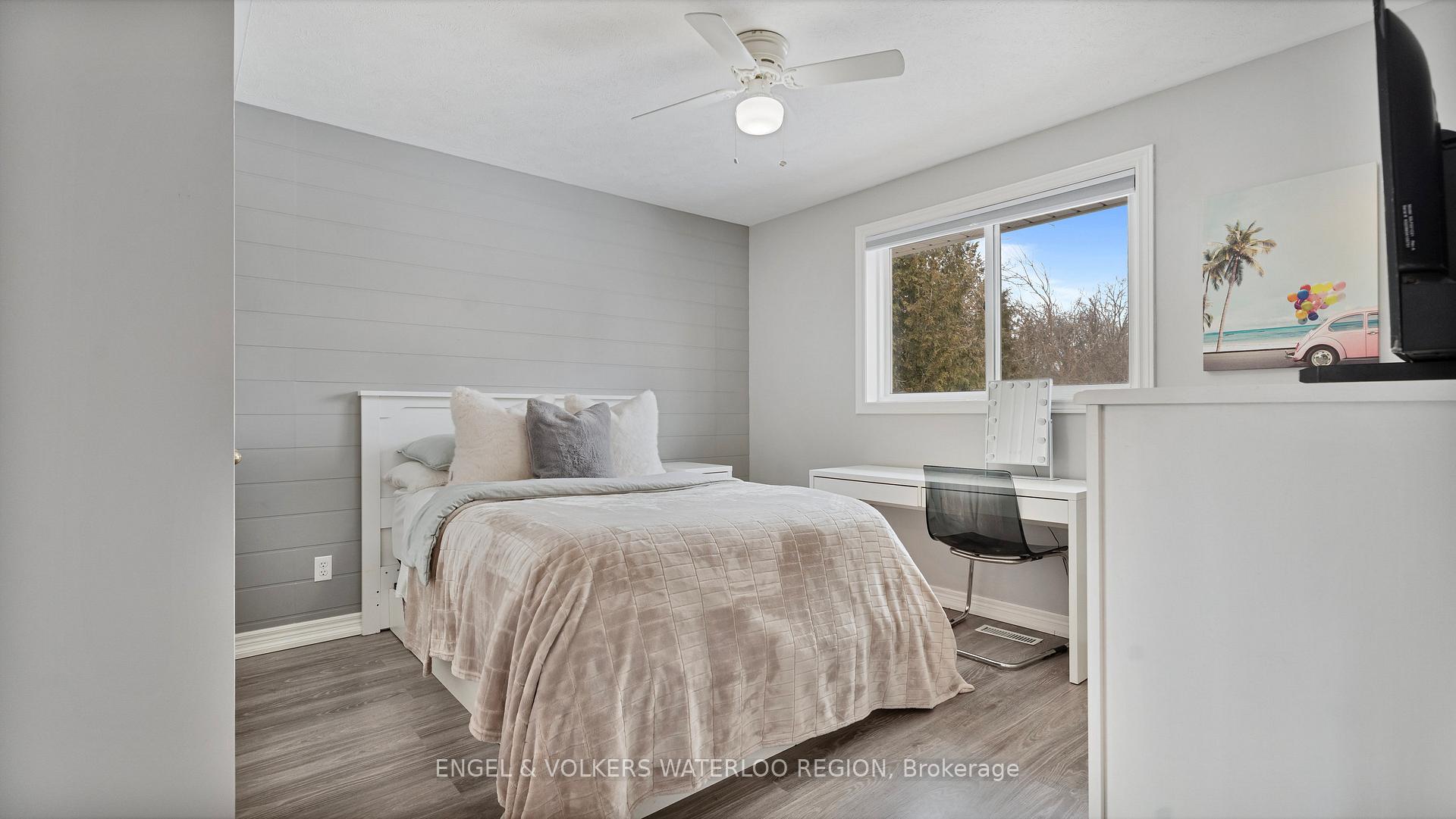 Photo 25 of 37 Russell Crescent, Brant, South Dumfries — HOMEH