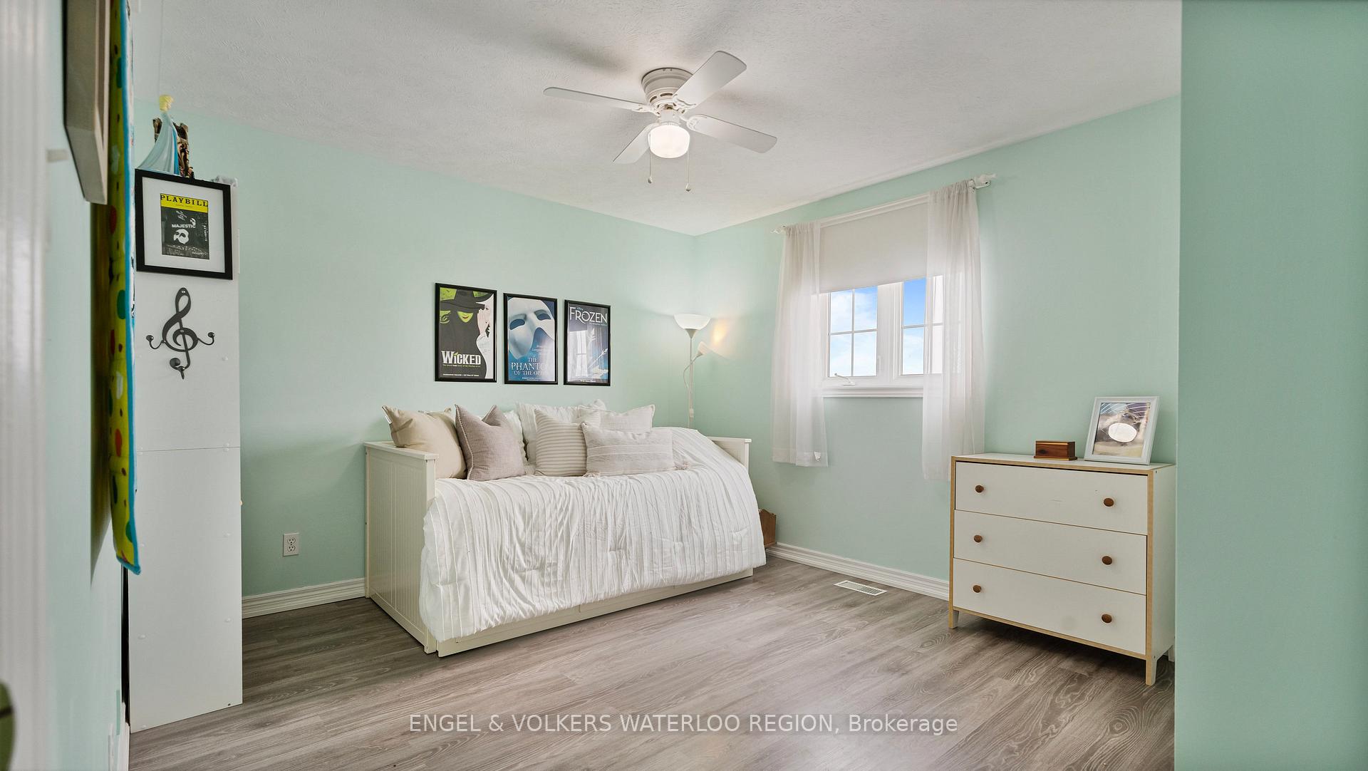 Photo 26 of 37 Russell Crescent, Brant, South Dumfries — HOMEH