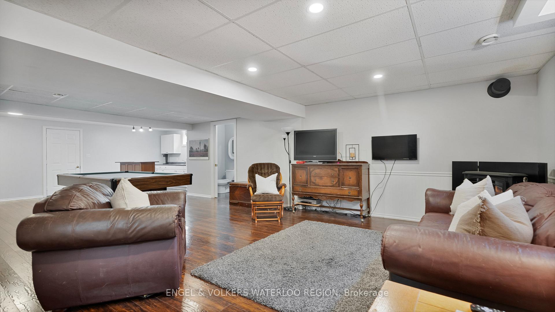 Photo 35 of 37 Russell Crescent, Brant, South Dumfries — HOMEH