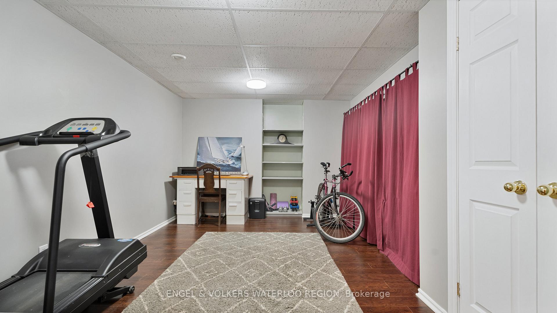 Photo 36 of 37 Russell Crescent, Brant, South Dumfries — HOMEH