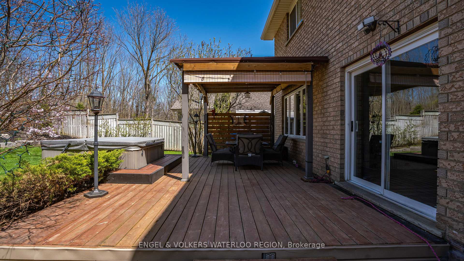 Photo 41 of 37 Russell Crescent, Brant, South Dumfries — HOMEH