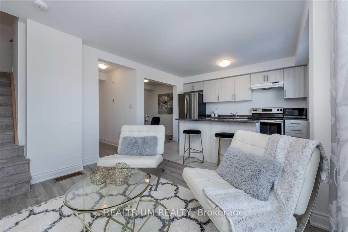 Photo 10 of 41 Kodiak Terrace, Barrie, Holly — HOMEH