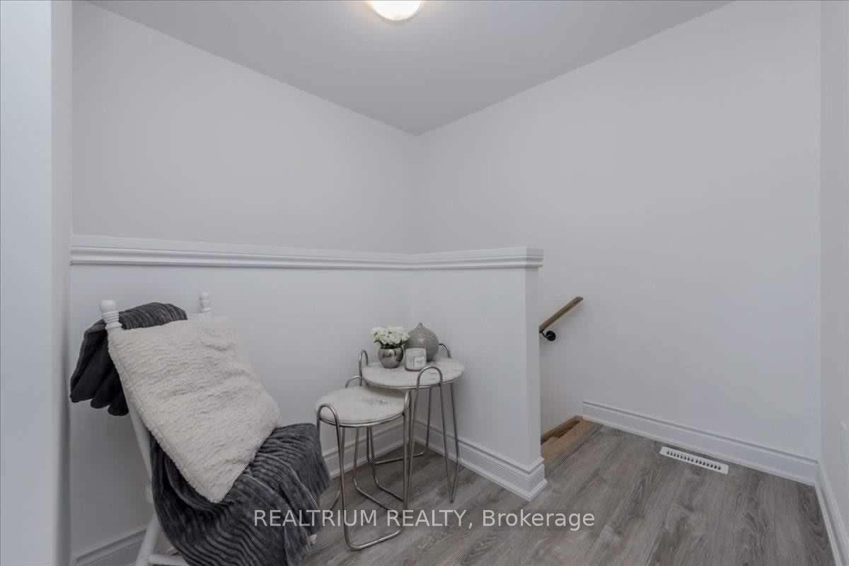 Photo 12 of 41 Kodiak Terrace, Barrie, Holly — HOMEH