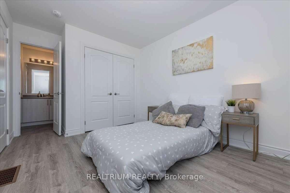 Photo 13 of 41 Kodiak Terrace, Barrie, Holly — HOMEH