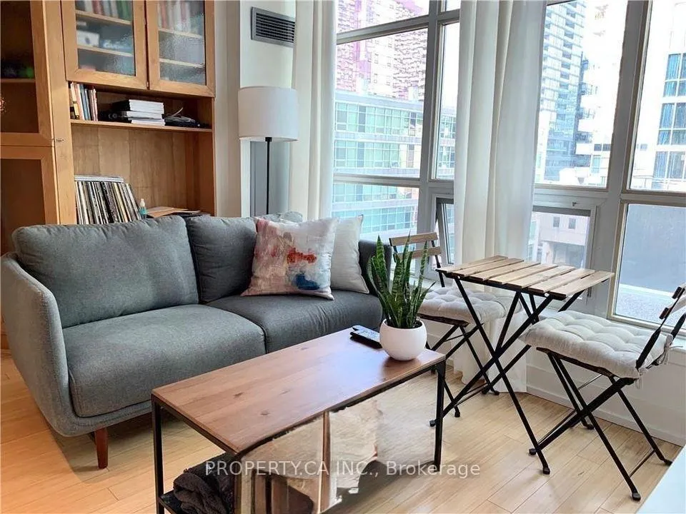 Photo 6 of Unit 531, 36 Blue Jays Way, Toronto, Waterfront Communities — HOMEH