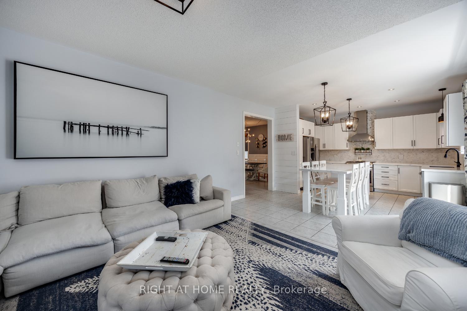 Photo 14 of 206 Ted Miller Crescent, Clarington, Bowmanville — HOMEH