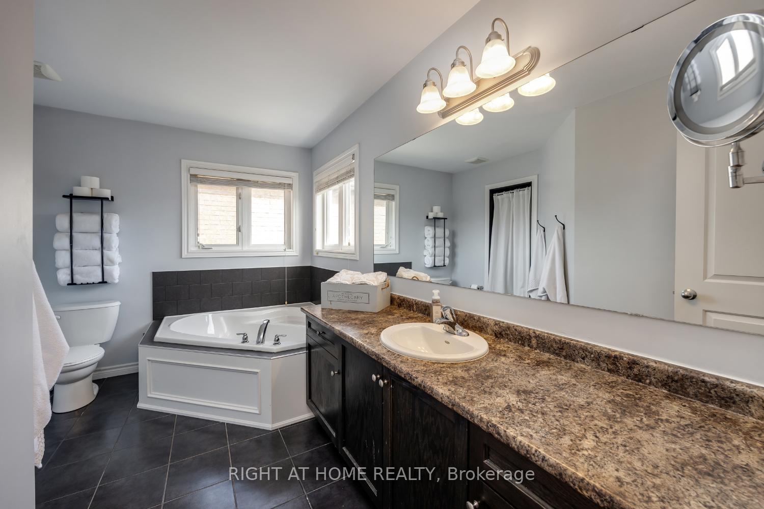 Photo 21 of 206 Ted Miller Crescent, Clarington, Bowmanville — HOMEH
