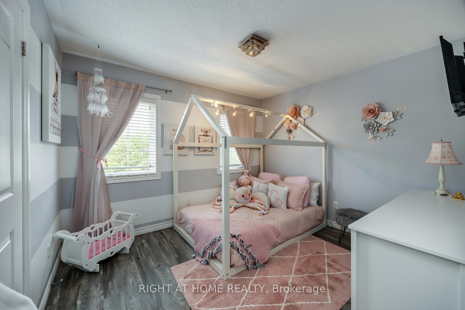 Photo 23 of 206 Ted Miller Crescent, Clarington, Bowmanville — HOMEH