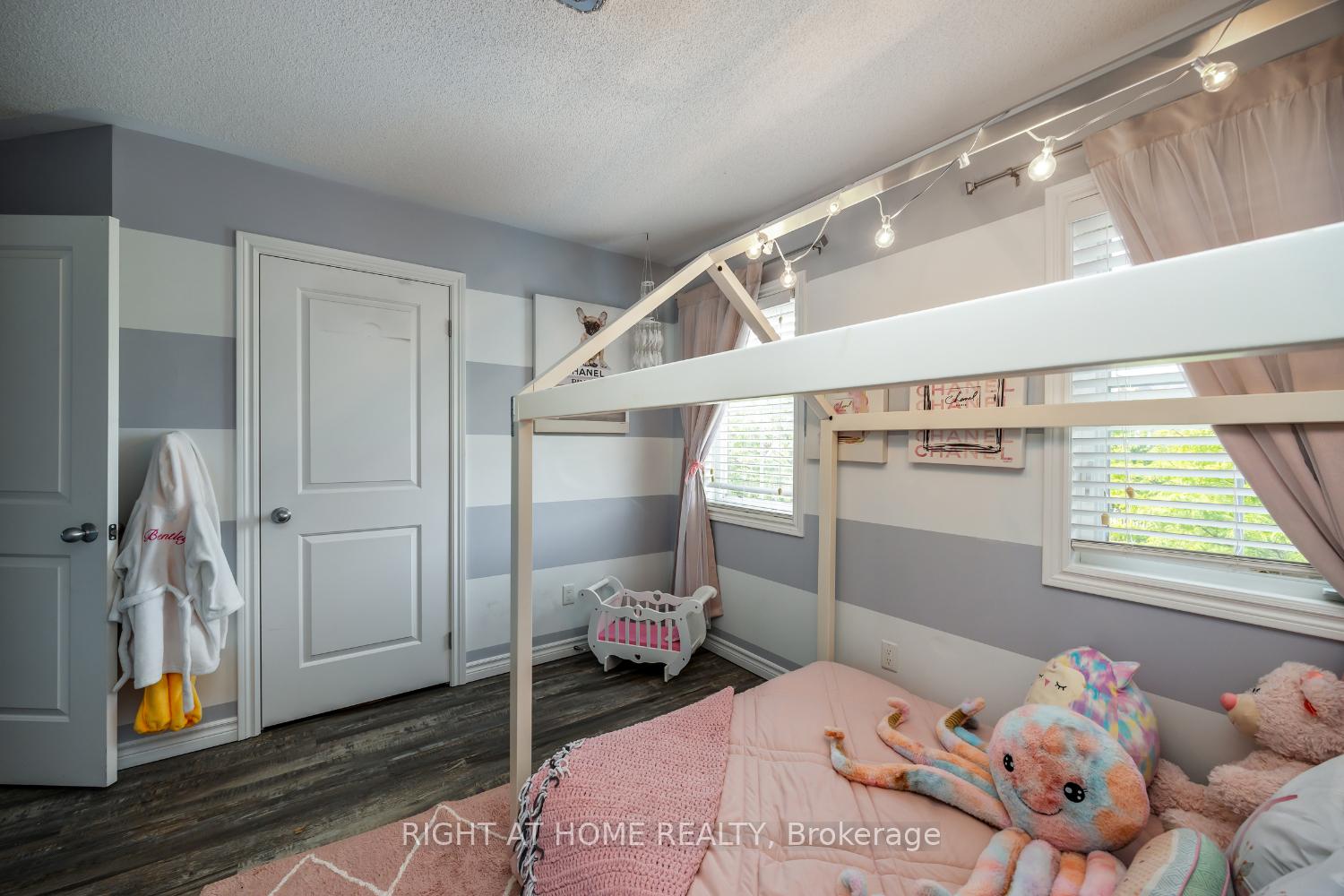 Photo 24 of 206 Ted Miller Crescent, Clarington, Bowmanville — HOMEH