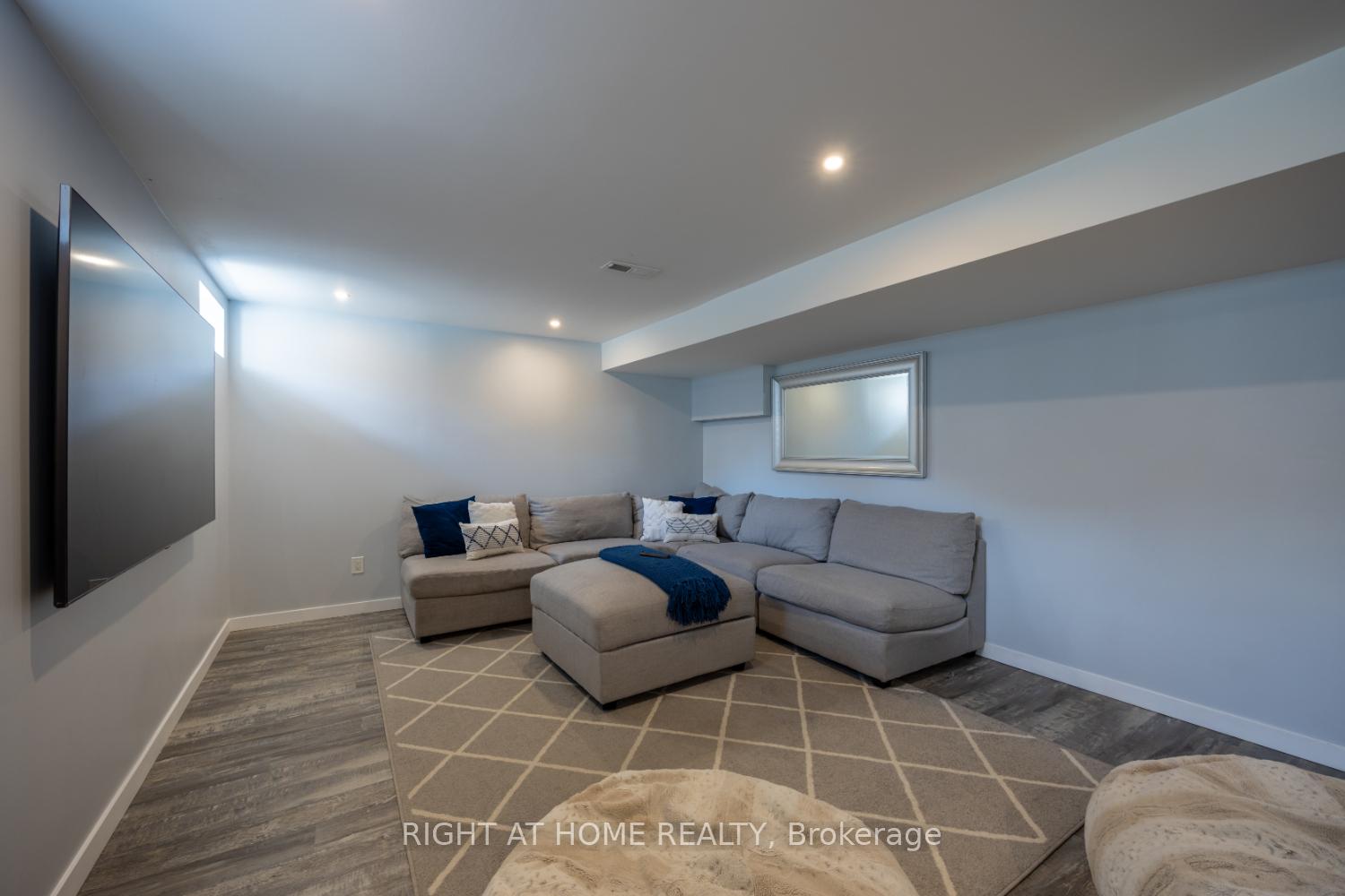 Photo 32 of 206 Ted Miller Crescent, Clarington, Bowmanville — HOMEH
