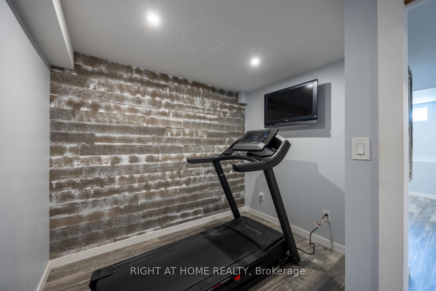 Photo 34 of 206 Ted Miller Crescent, Clarington, Bowmanville — HOMEH