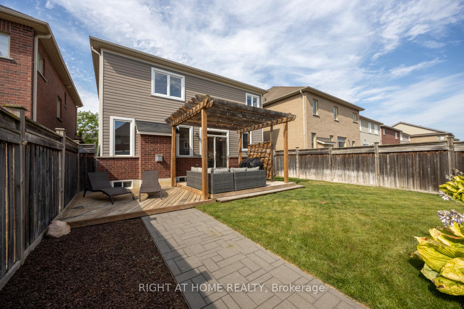 Photo 35 of 206 Ted Miller Crescent, Clarington, Bowmanville — HOMEH