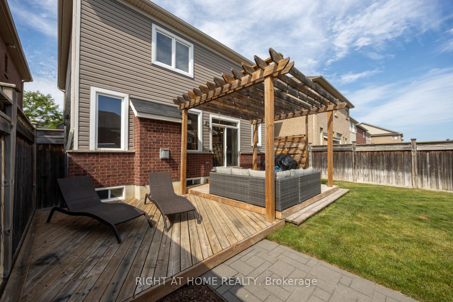 Photo 38 of 206 Ted Miller Crescent, Clarington, Bowmanville — HOMEH