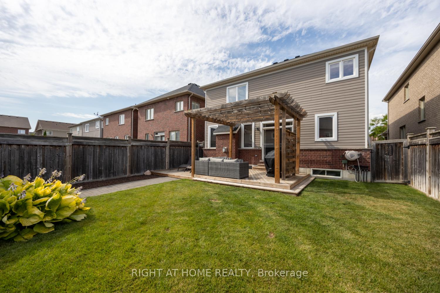 Photo 39 of 206 Ted Miller Crescent, Clarington, Bowmanville — HOMEH
