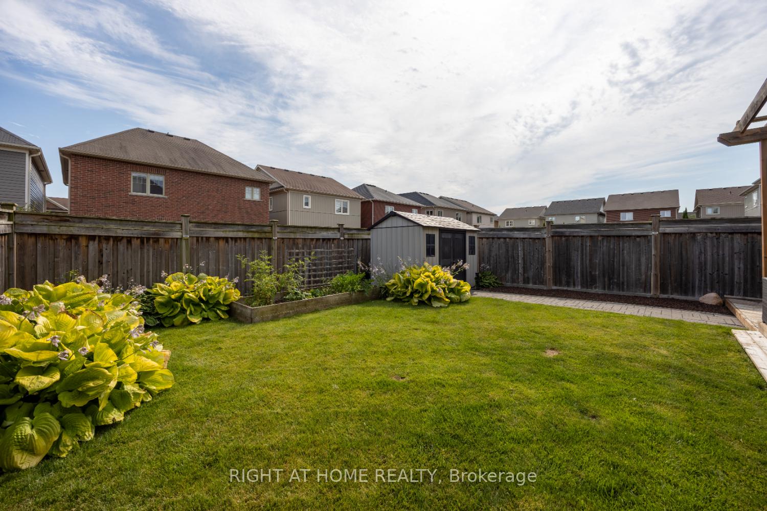 Photo 40 of 206 Ted Miller Crescent, Clarington, Bowmanville — HOMEH