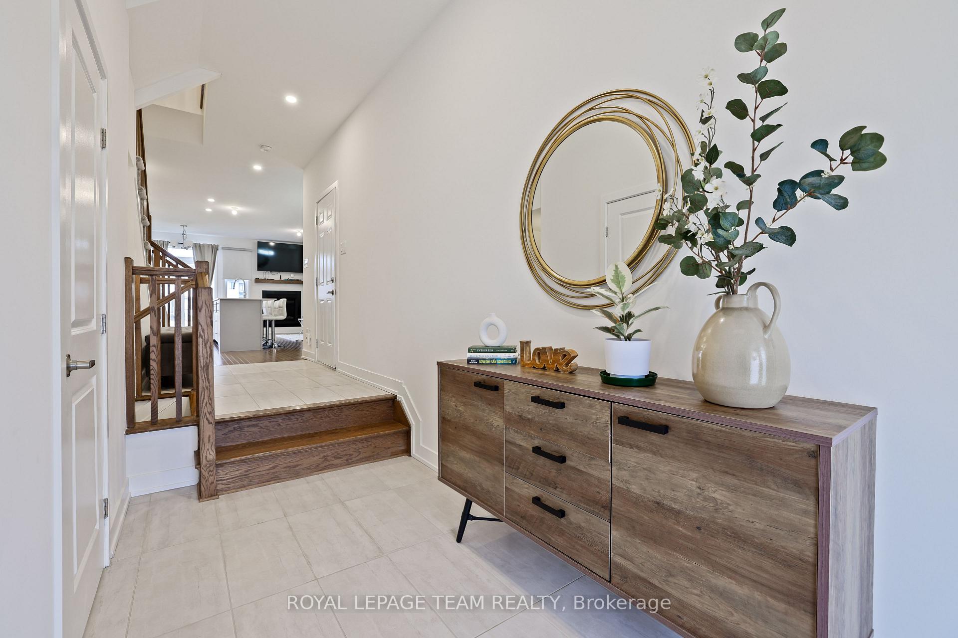 Photo 4 of 4017 Jockvale Road, Ottawa, Barrhaven - Heritage Park — HOMEH