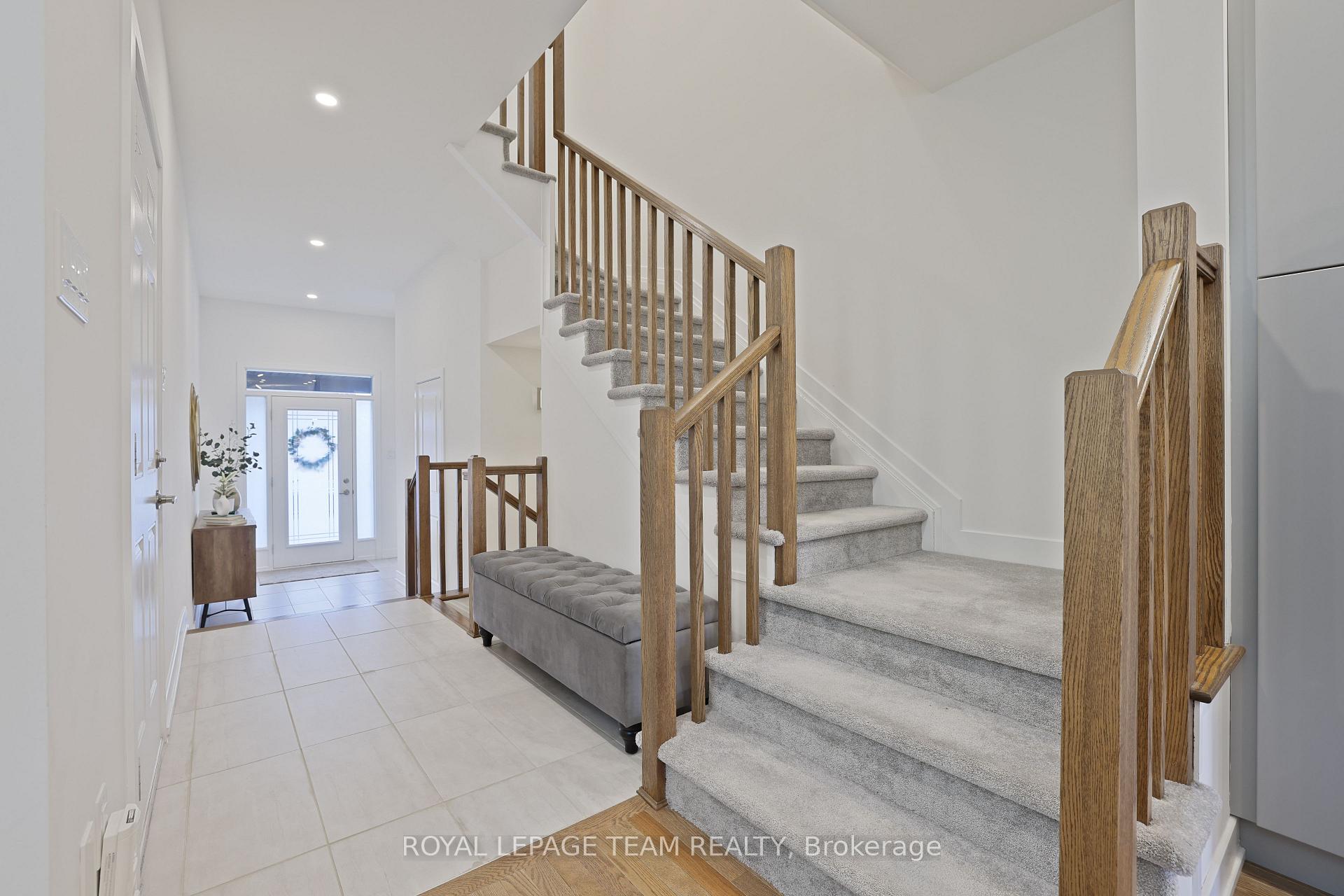 Photo 6 of 4017 Jockvale Road, Ottawa, Barrhaven - Heritage Park — HOMEH