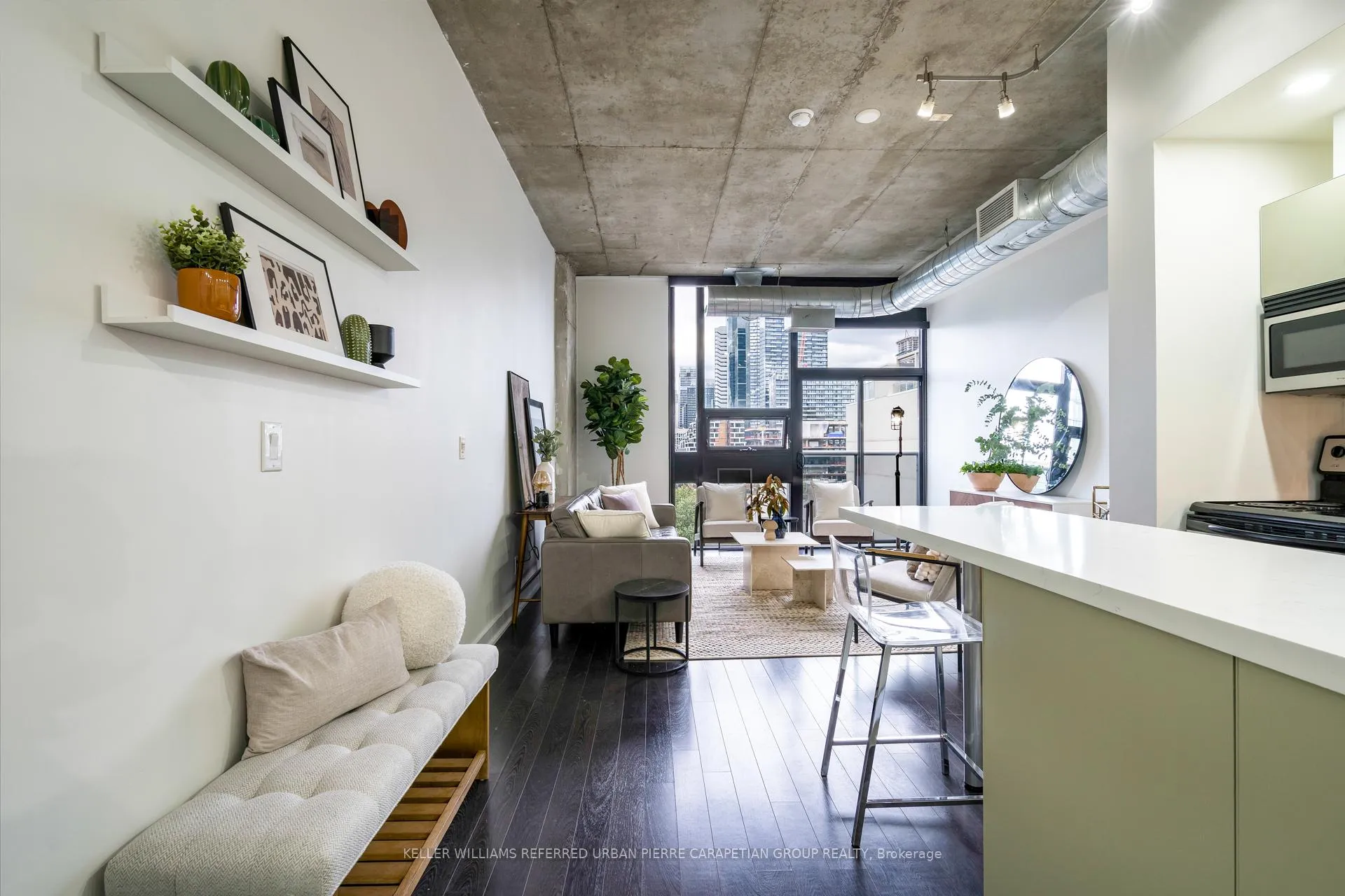 Photo 5 of Unit PH 1008, 60 Bathurst Street, Toronto, Niagara — HOMEH