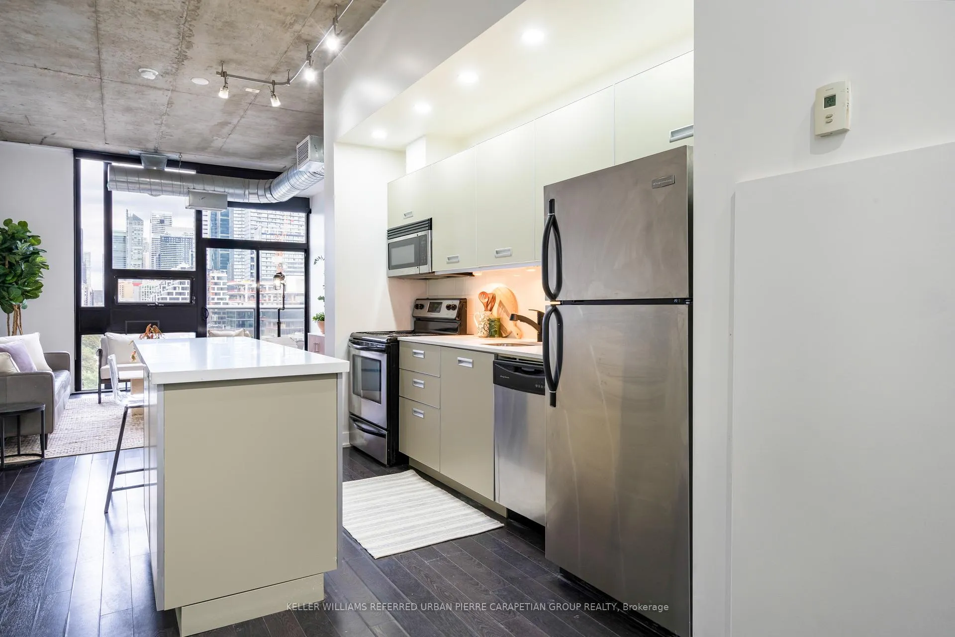 Photo 17 of Unit PH 1008, 60 Bathurst Street, Toronto, Niagara — HOMEH