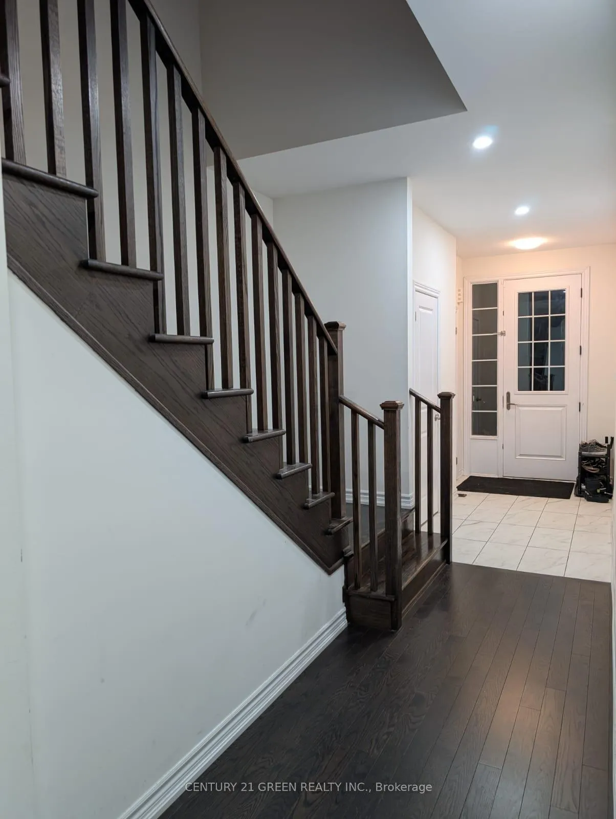 Photo 4 of 48 Coho Drive, Whitby, Lynde Creek — HOMEH