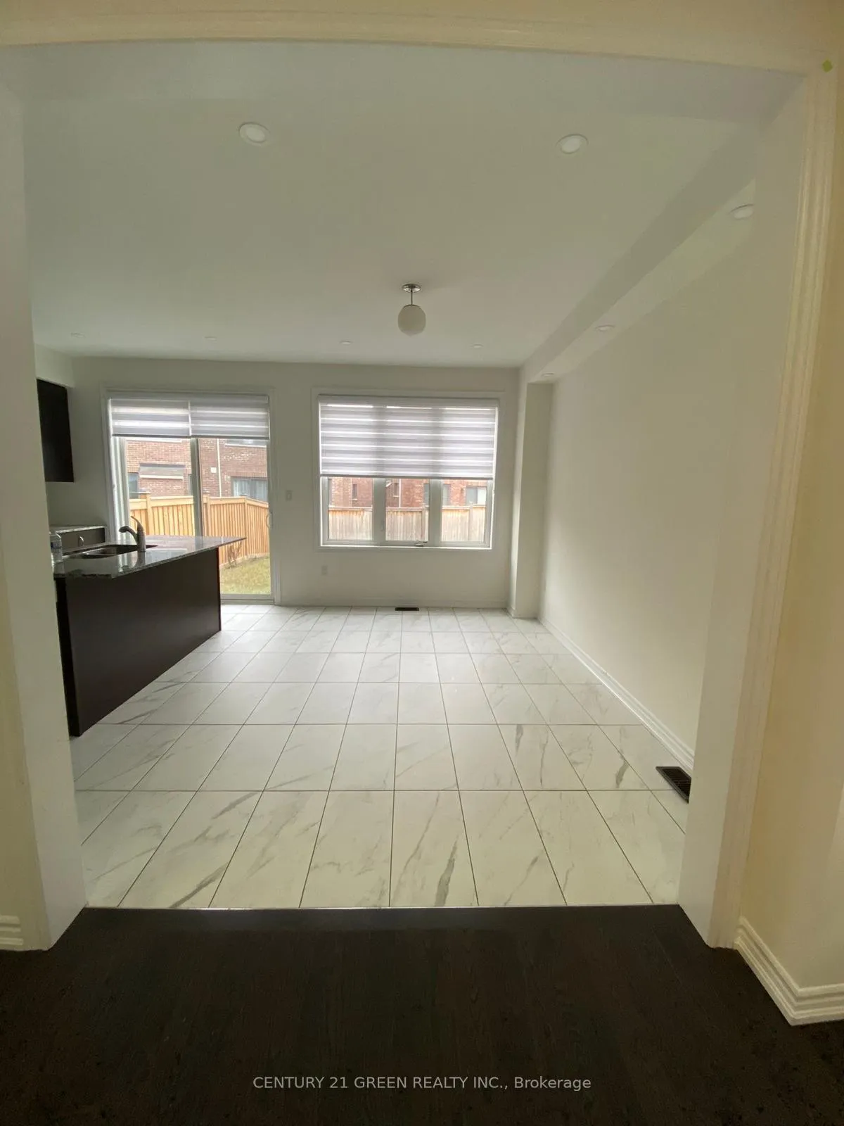 Photo 11 of 48 Coho Drive, Whitby, Lynde Creek — HOMEH