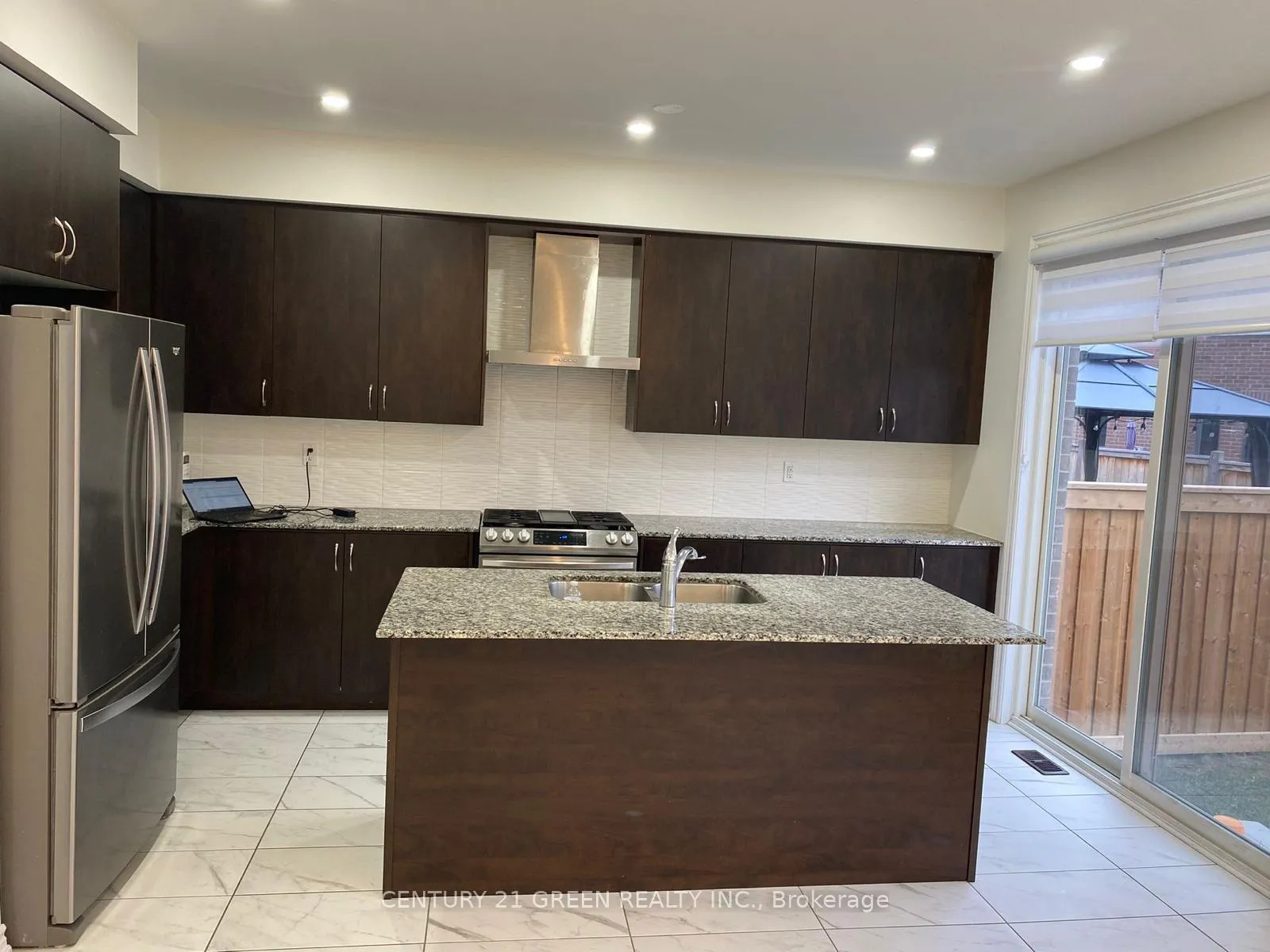 Photo 13 of 48 Coho Drive, Whitby, Lynde Creek — HOMEH