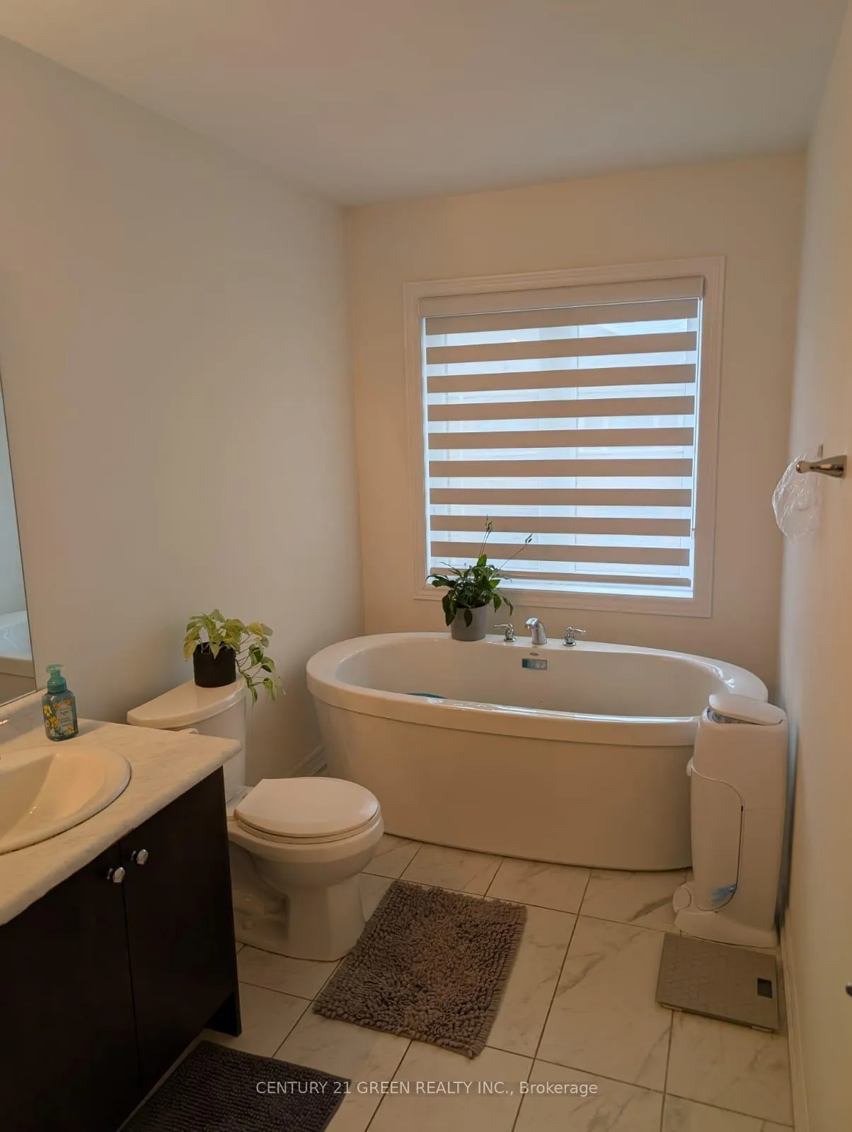 Photo 18 of 48 Coho Drive, Whitby, Lynde Creek — HOMEH