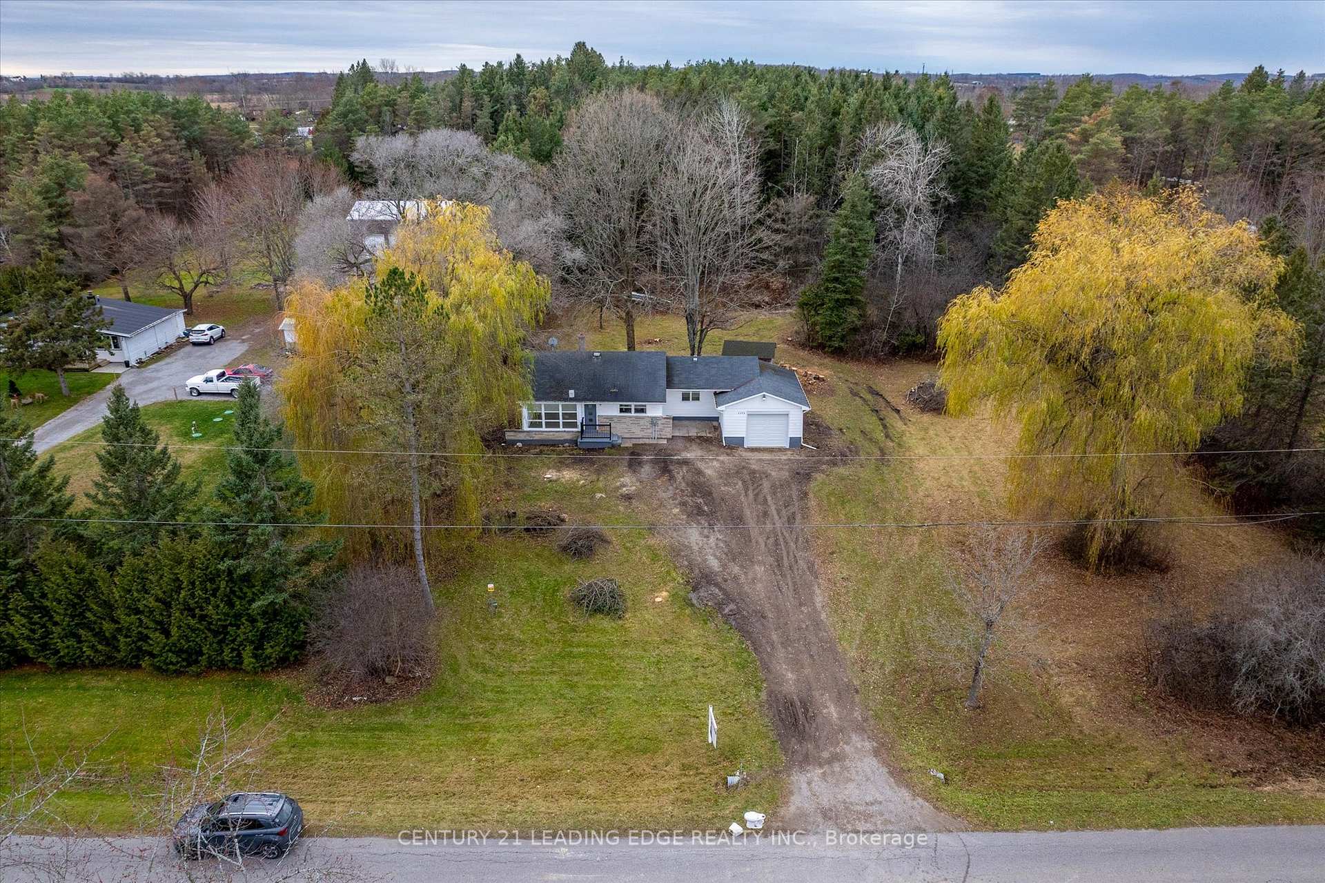 Photo 3 of 2202 Davis Road, Cavan Monaghan, Cavan-Monaghan — HOMEH