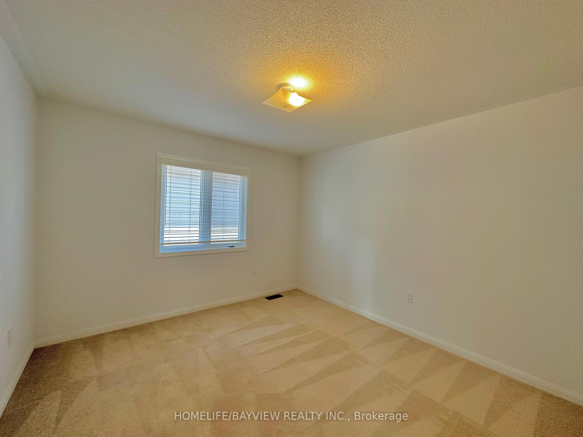 Photo 19 of 136 Bruce Cameron Drive, Clarington, Bowmanville — HOMEH