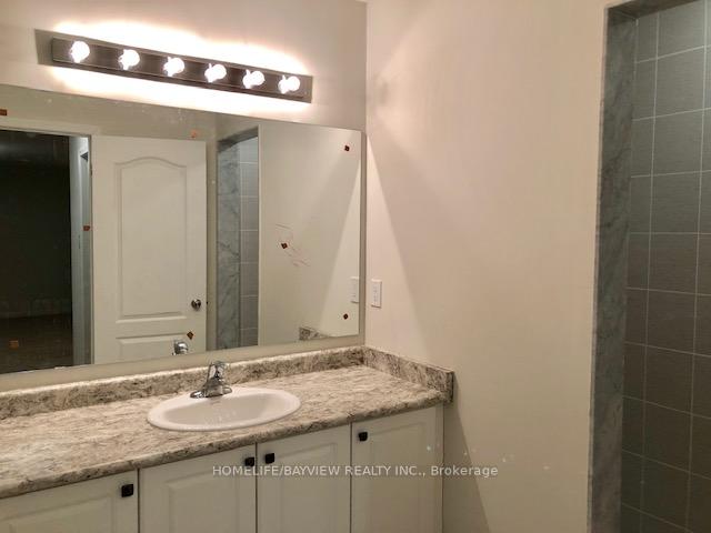 Photo 24 of 136 Bruce Cameron Drive, Clarington, Bowmanville — HOMEH