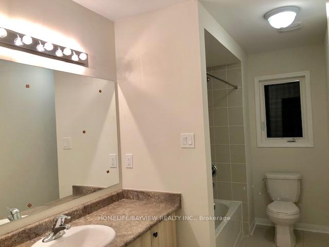 Photo 25 of 136 Bruce Cameron Drive, Clarington, Bowmanville — HOMEH