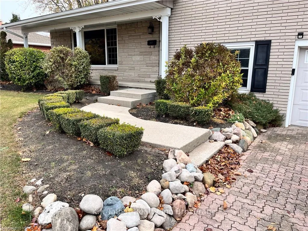 Photo 2 of 263 Eldon Street, Goderich, Goderich (Town) — HOMEH