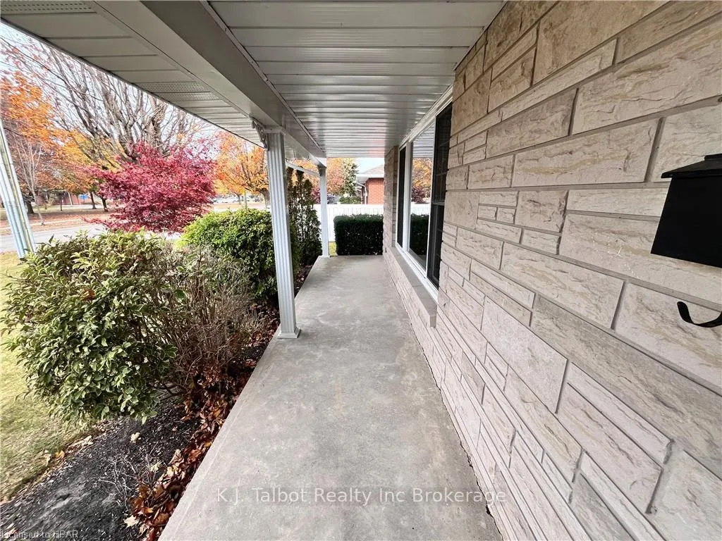 Photo 5 of 263 Eldon Street, Goderich, Goderich (Town) — HOMEH