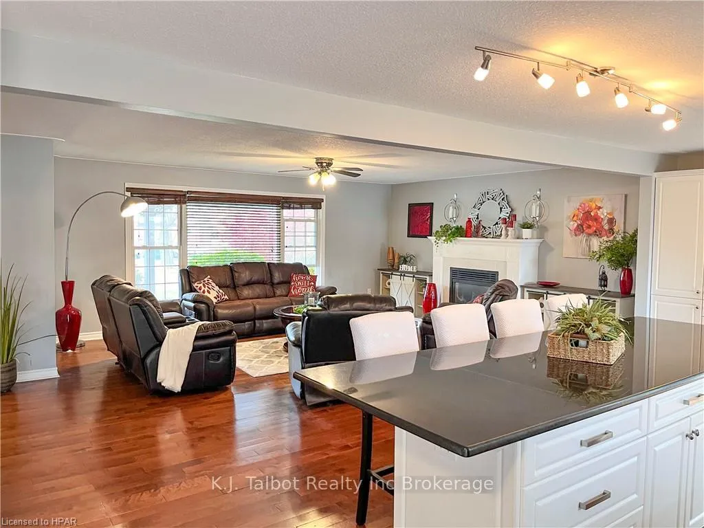 Photo 11 of 263 Eldon Street, Goderich, Goderich (Town) — HOMEH