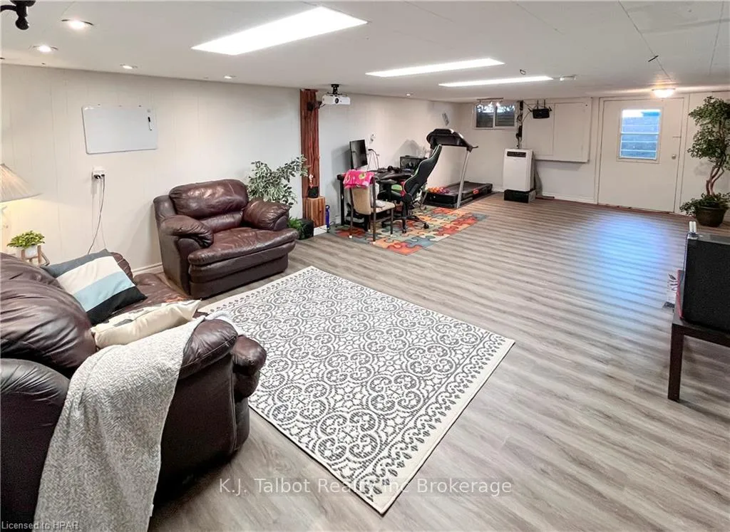 Photo 34 of 263 Eldon Street, Goderich, Goderich (Town) — HOMEH