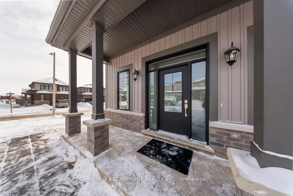Photo 4 of 175 Blackbird Way, Hamilton, Mount Hope — HOMEH