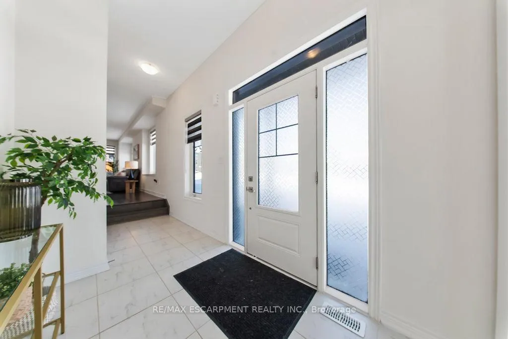 Photo 7 of 175 Blackbird Way, Hamilton, Mount Hope — HOMEH