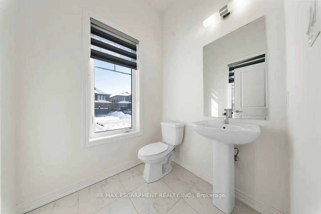 Photo 8 of 175 Blackbird Way, Hamilton, Mount Hope — HOMEH